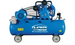 Belt-driven air compressor 180L 660L/min 12.5bar