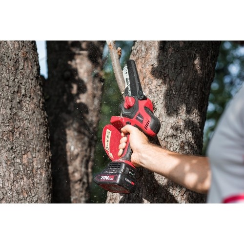 Li-ion Cordless Hand Saw 20V in plastic box