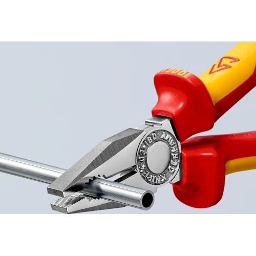 Combination pliers insulated 180mm (1000V) KNIPEX
