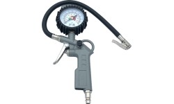 Tire inflating gun with manometer