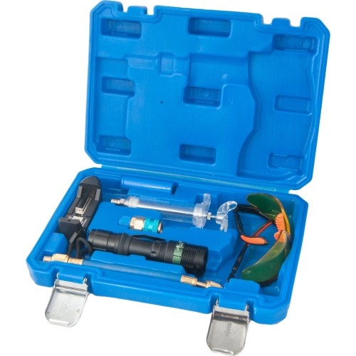 Refrigerant leak detector kit with UV flashlight
