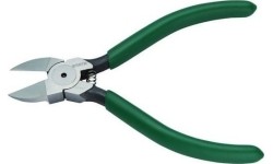 Plastic cutting pliers