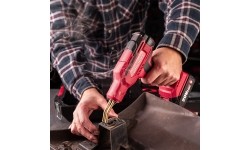 Akumuliatorinis plastiko suvirinimo aparatas plastikinėje dėžėje 20V LI-ION