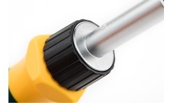 Screwdriver with magnet for 1/4" Dr. Bits