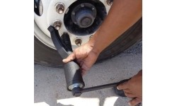 Labor saving wrench 1:64