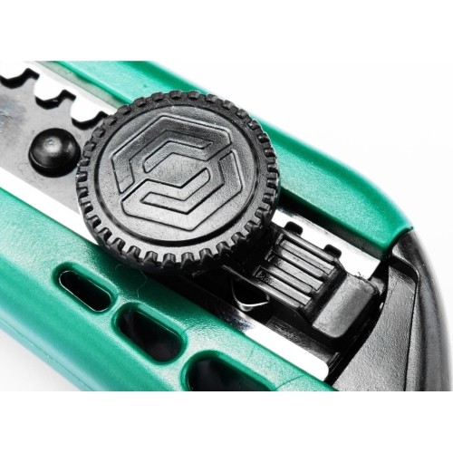 Plastic grip knife 8-point 18mm