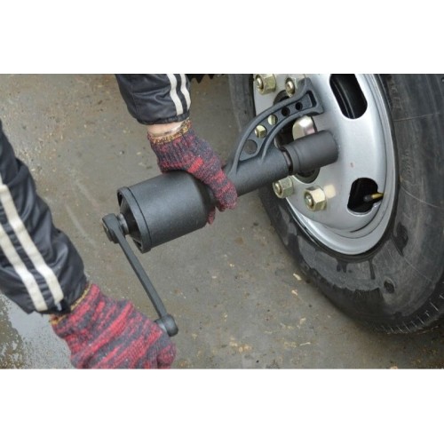 Labor saving wrench 1:58