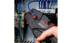 Self adjusting insulation stripper (0.03–10.0 mm²) 200mm KNIPEX