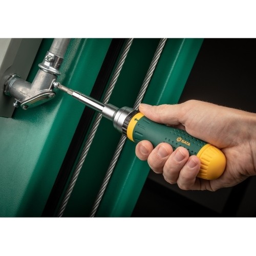 Screwdriver with interchangeable bits (19pcs)