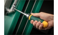 Screwdriver with interchangeable bits (19pcs)