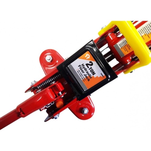 Domkratas su ratukais 2t