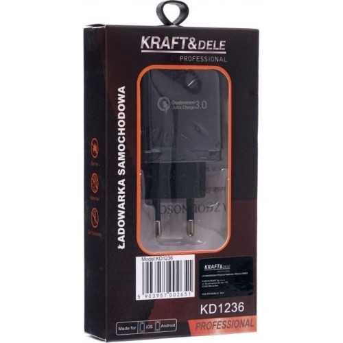 USB charger with fast charge port 220V, 2x2.1A 1xQC3.0