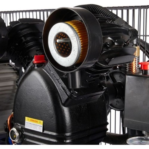Oil-lubricated belt-driven air compressor, 50 l, 2.8 kW, 8 bar